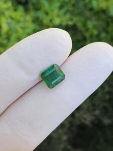 loose emerald for sale from zambia